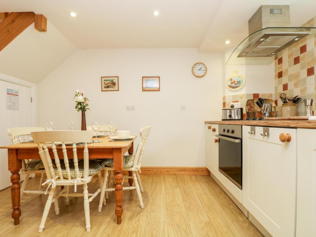 Apple Cottage Crediton Kültér fotó